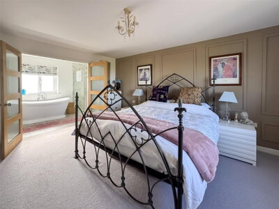 Property on TR20 8QR