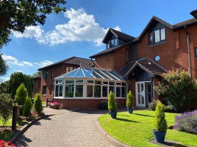 Property on Warwick Road, CV8 1FD