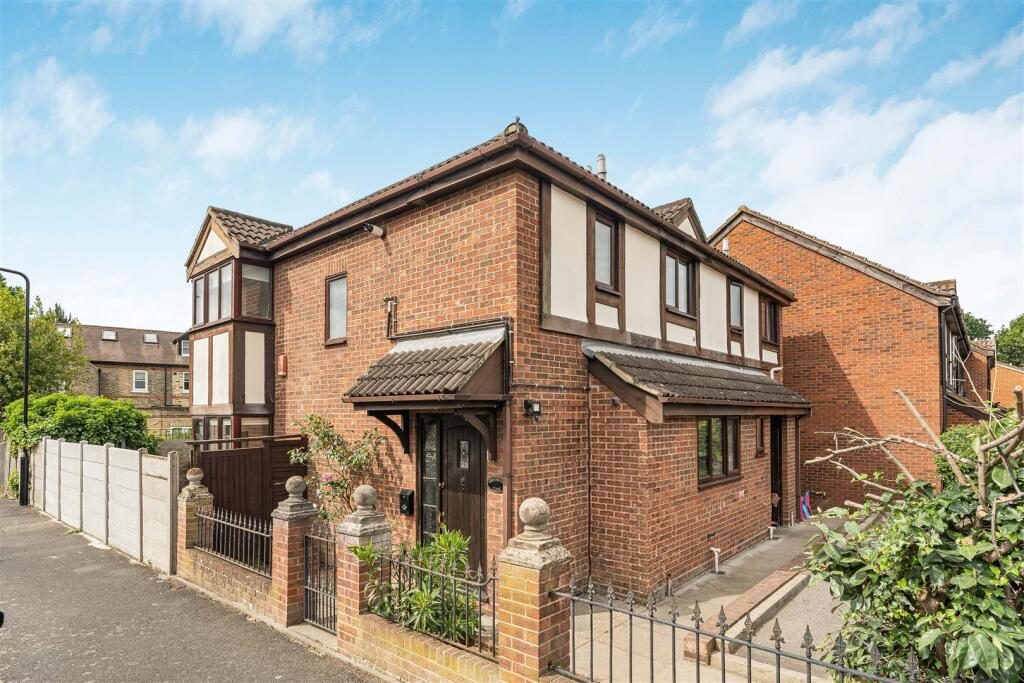 Property main image