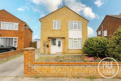 Property on Hillcrest Gardens, NR32 4ED