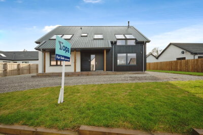 Property on Fowlers Croft, IV7 8FN