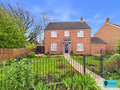 Property on Bristol Road, GL2 4QW