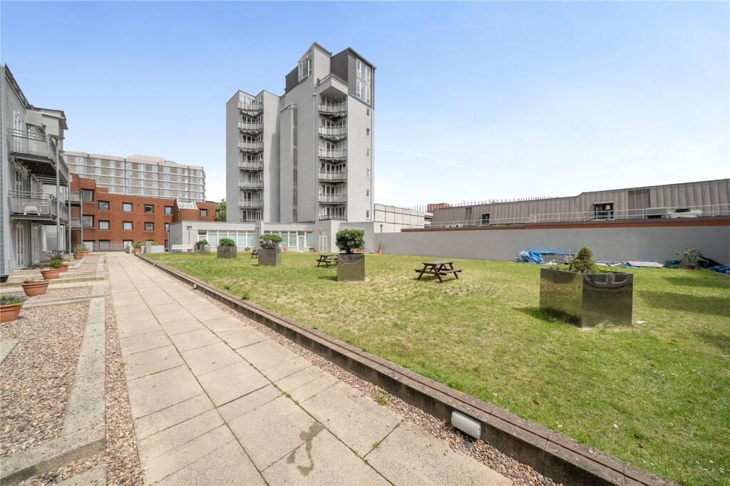 Property main image