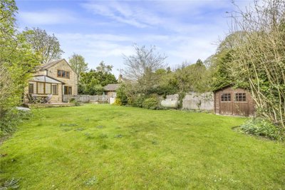 Property on GL54 4HZ