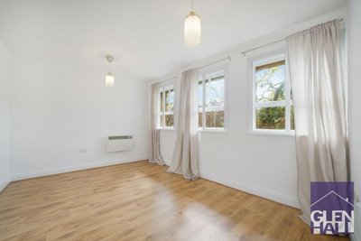 Property on Constable Close, N11 3GW