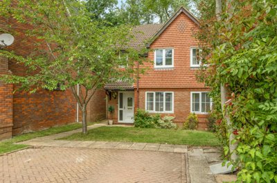 Property on Montague Close, RG40 5PH