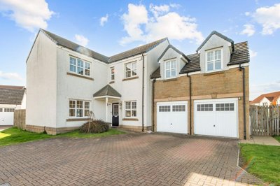 Property on Rowling Crescent, FK2 8RH