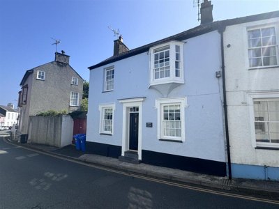 Property on Rating Row, LL58 8AF