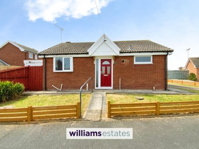 Property on Lon Wen, LL18 4JG