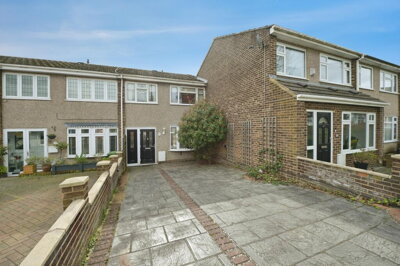 Property on Browne Close, RM5 2HD