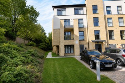 Property on Broad Lane, RG12 9TB