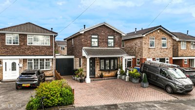 Property on Briar, B77 4DY