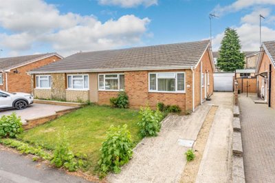 Property on NN15 5HY