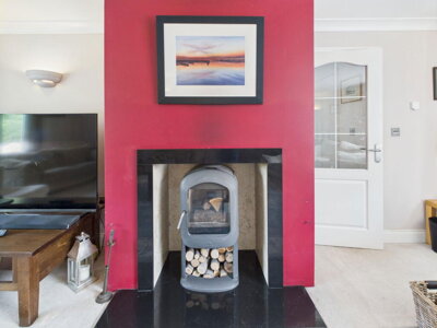 Property on Mill Road, IP13 7HN