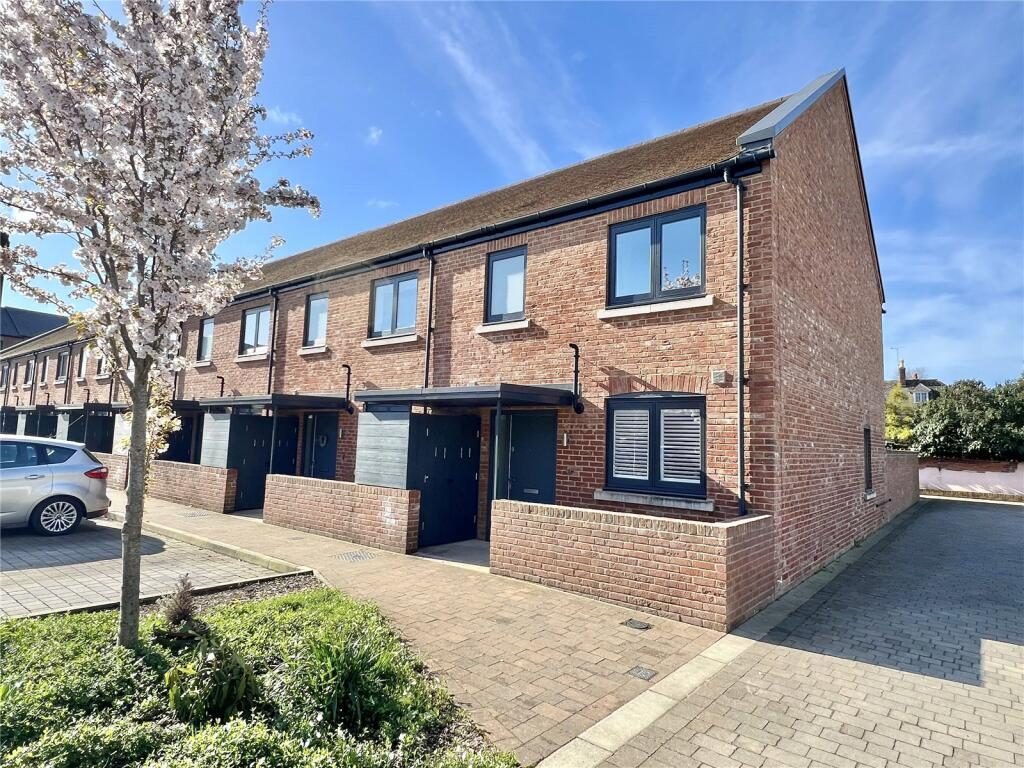 Terraced House
