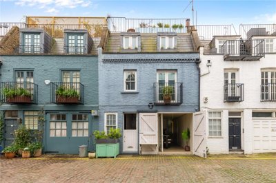 Property on St Luke'S Mews, W11 1DF