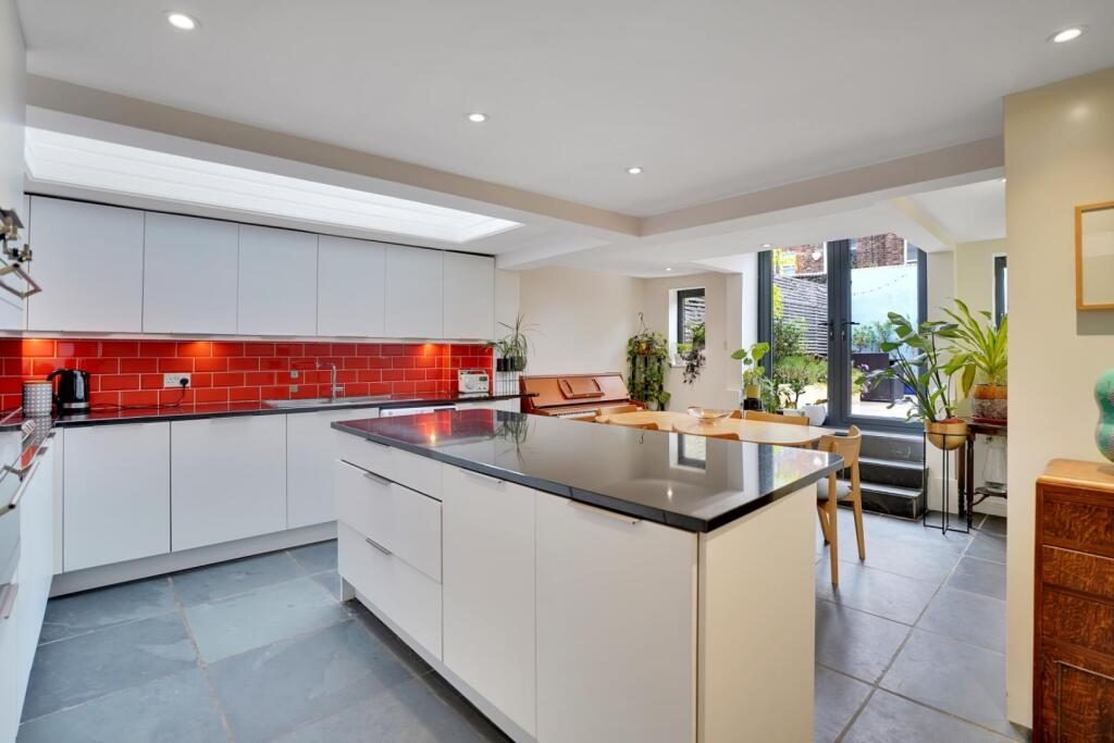 Terraced House