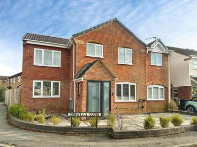 Property on Cobwells Close, LE8 8UF