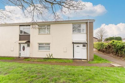 Property on Pentwyn Terrace, CF3 2UL