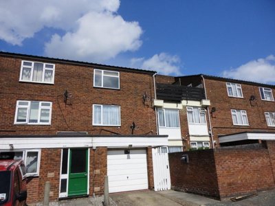 Property on Longbanks, CM18 7PF