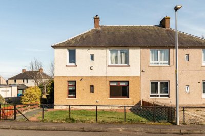 Property on Carlops Crescent, EH26 0DW