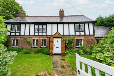 Property on Woodplumpton Road, PR4 0NE