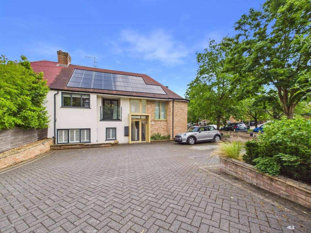 Property main image