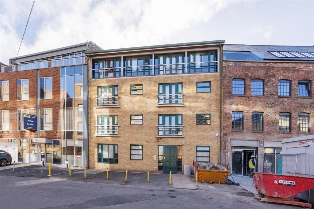 Property main image