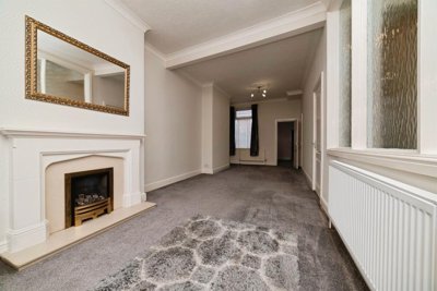 Property on Queensgate Street, HU3 2TT