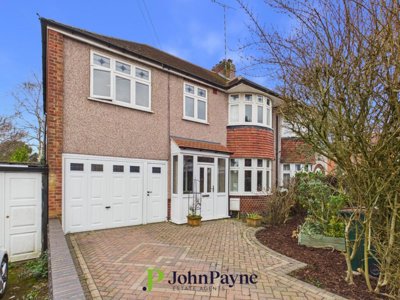 Property on Leasowes Avenue, CV3 6BH