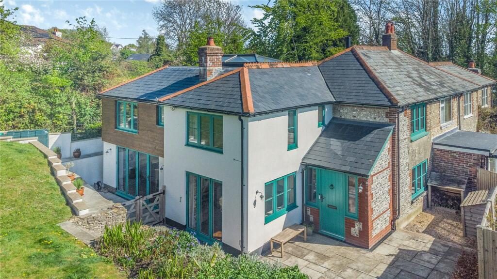 Terraced House