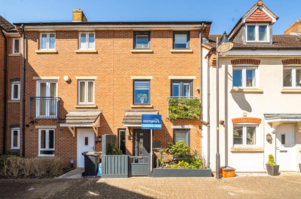 Terraced House