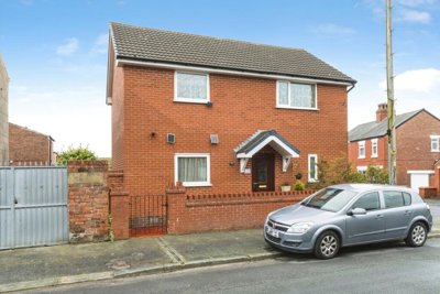 Property on Ward Street, PR4 2DA