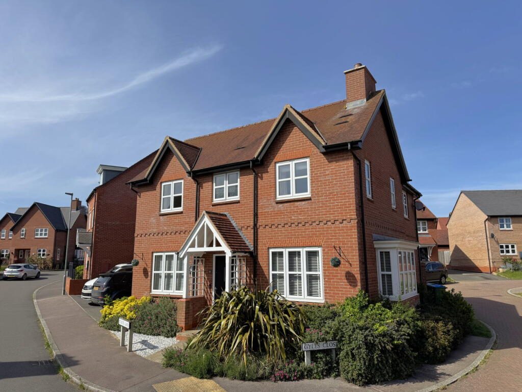 Property main image