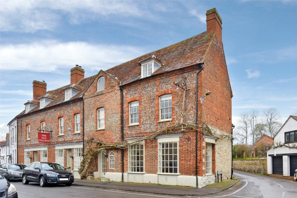 Terraced House