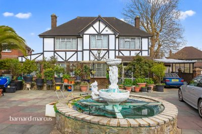 Property on Lancaster Road, SE25 4AQ