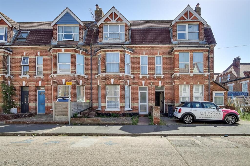 Property main image