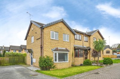 Property on Cambridge Court, LS27 8LH