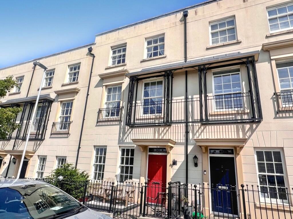 Terraced House