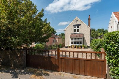 Property on Earlham Road, NR4 7HN