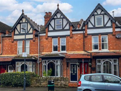 Property on Victoria Street, CV34 4JT