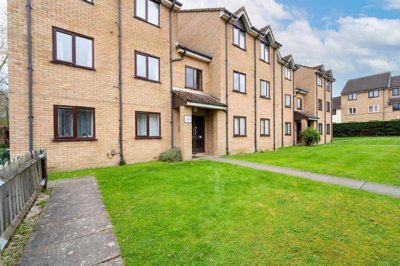 Property on Danziger Way, WD6 5DB