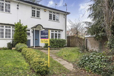 Property on Wood Green Close, RG30 2AW