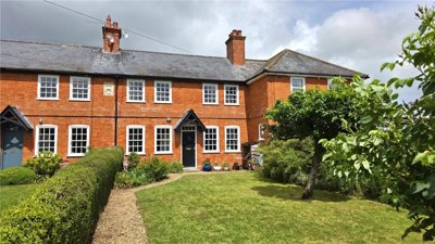 Property on SP8 5QP
