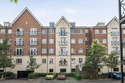 Property on Viridian Square, HP21 7FY