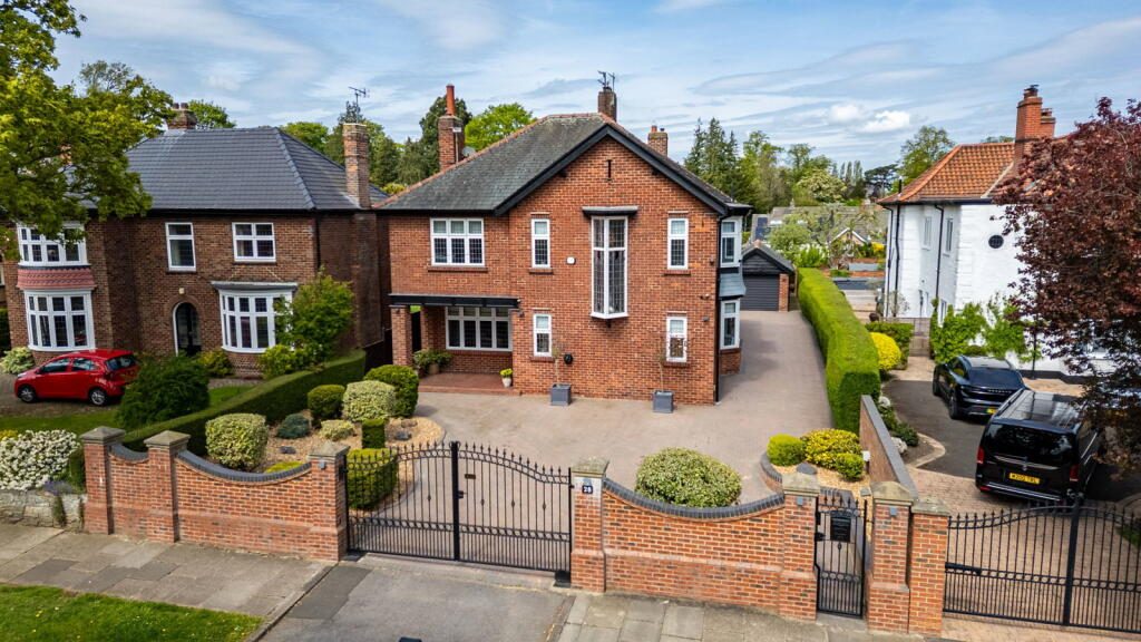 Property main image