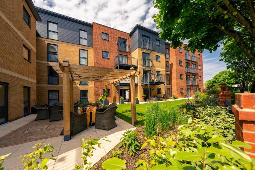 Property main image
