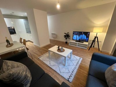 Property on L8 5TQ