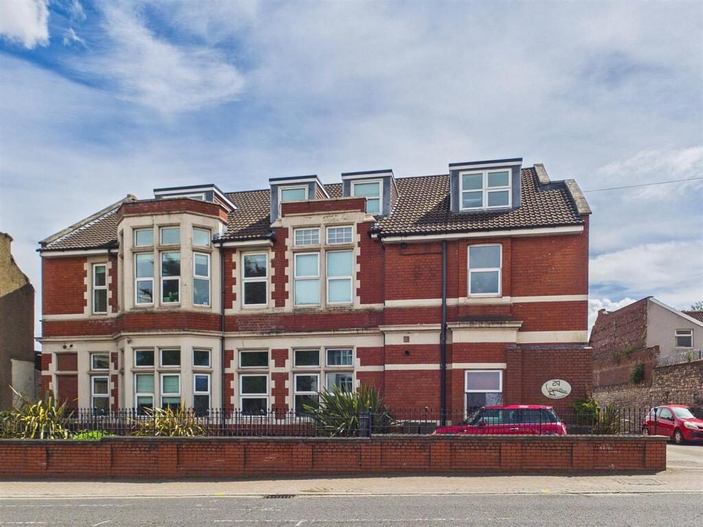 Property main image