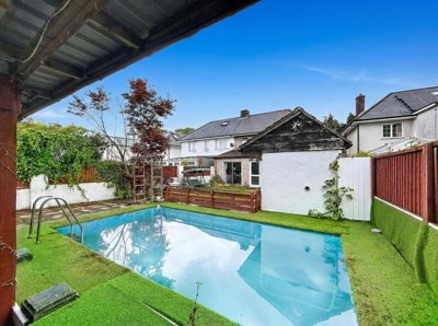 Property on Heol Tymaen, CF37 5AJ